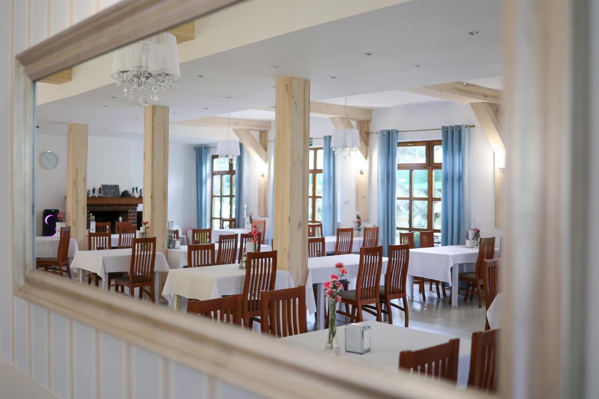 Hotel I Restauracja Borowianka Ostrów Wielkopolski Exterior foto
